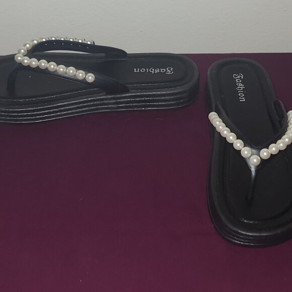 Fashion Faux Pearls Thong Slides Size 8 - Picture 4 of 6